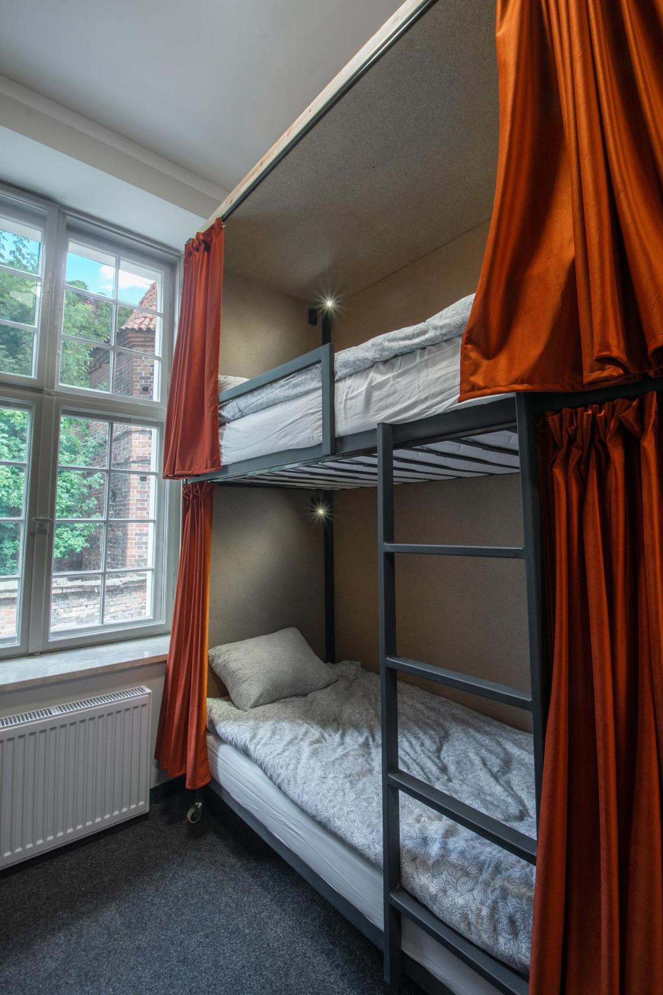 Stary Toruń Happy Street Hostel מראה חיצוני תמונה