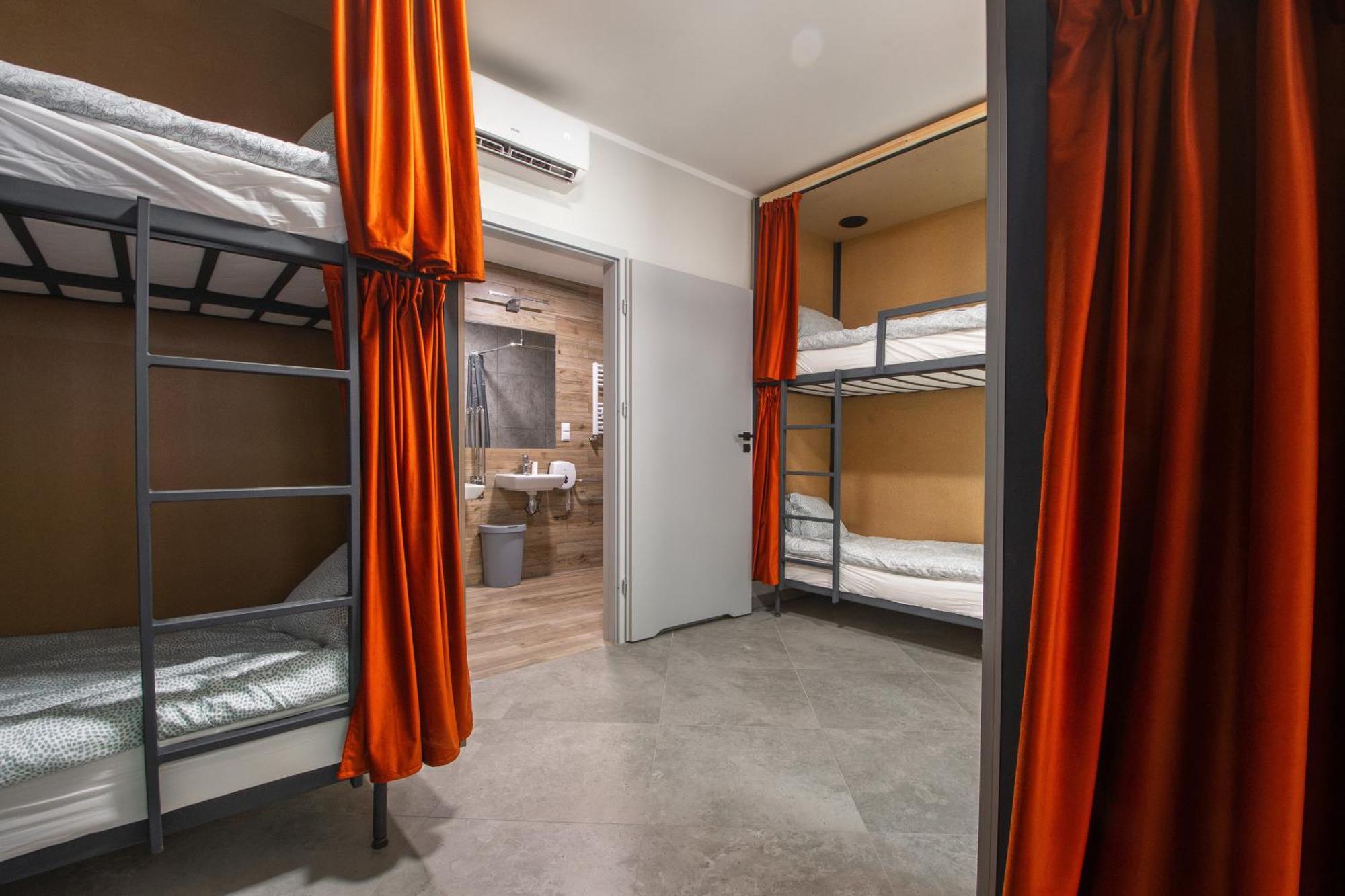 Stary Toruń Happy Street Hostel מראה חיצוני תמונה