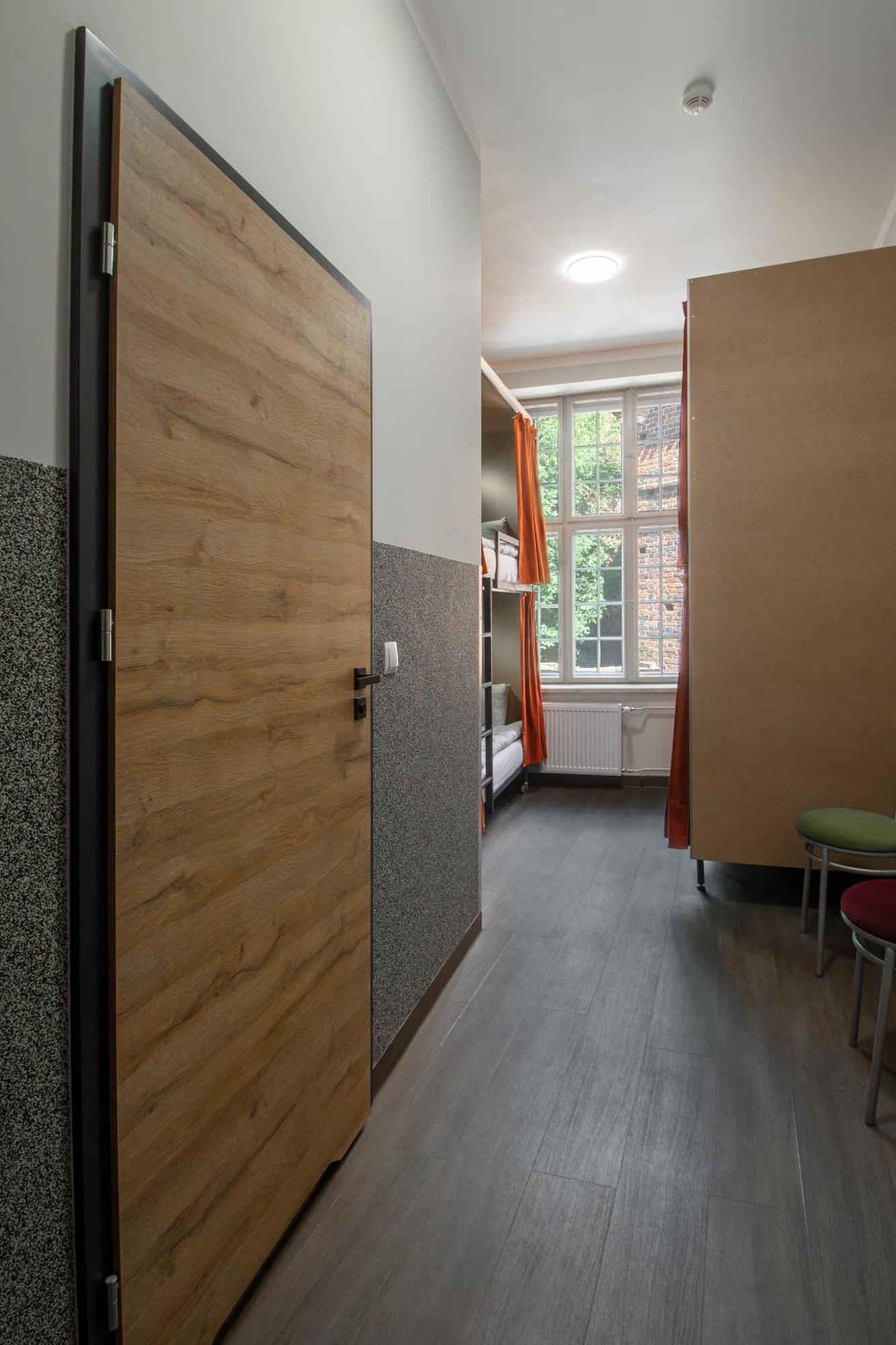 Stary Toruń Happy Street Hostel מראה חיצוני תמונה