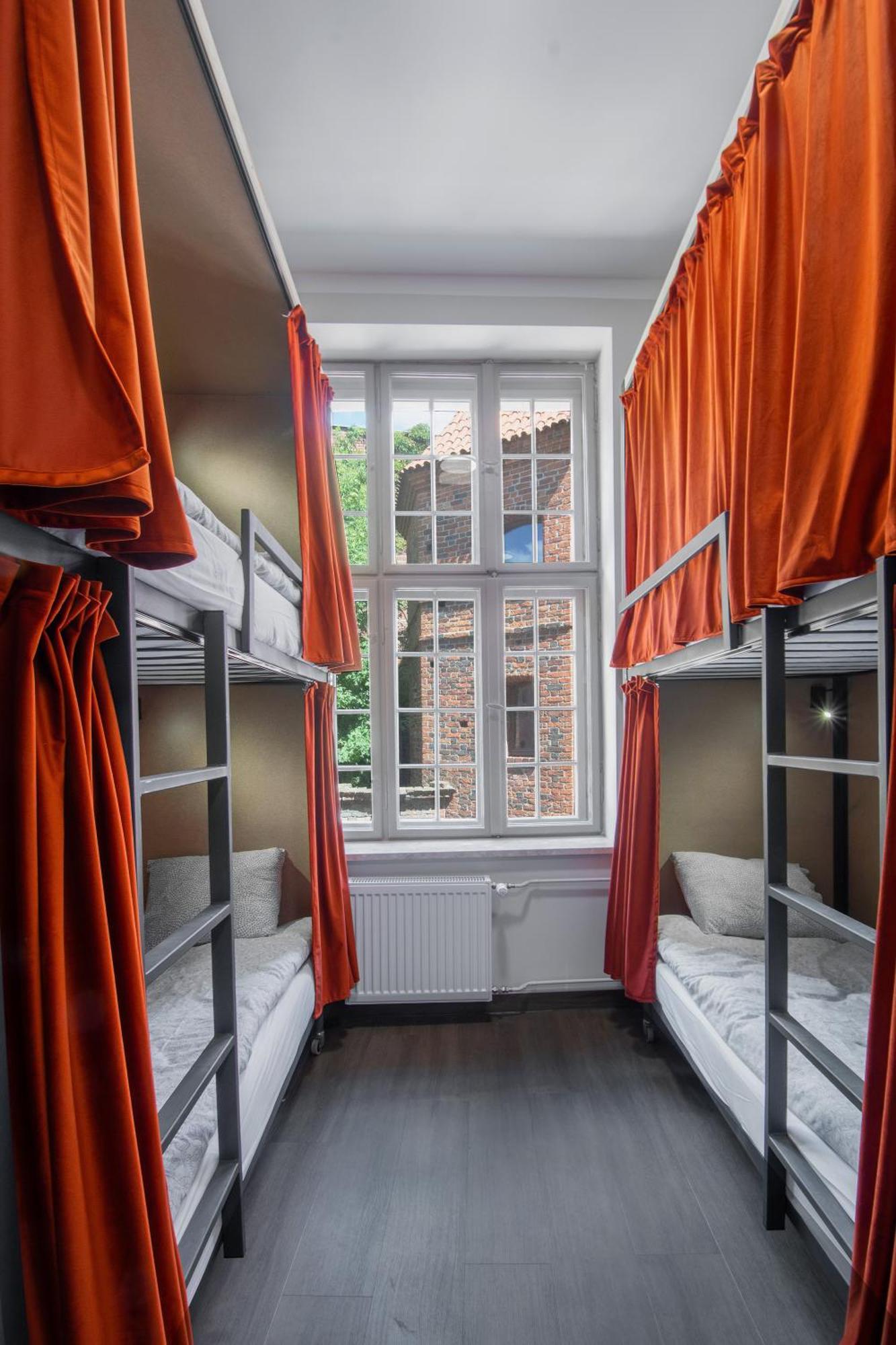 Stary Toruń Happy Street Hostel מראה חיצוני תמונה